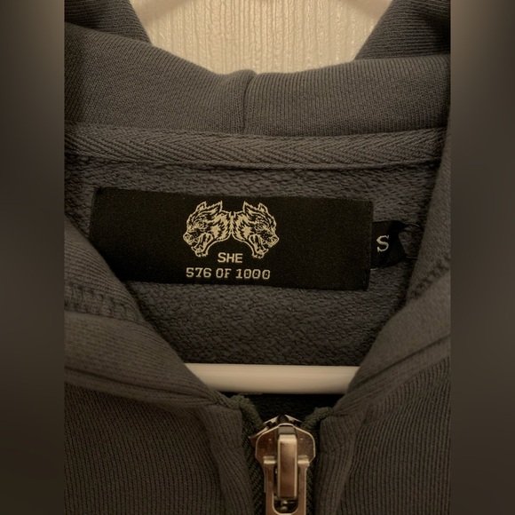 Darc Sport 🐺MEMENTO MORI 2024 "SAGE" (CROPPED) ZIP HOODIE IN GREEK STONE SMALL - Picture 9 of 14